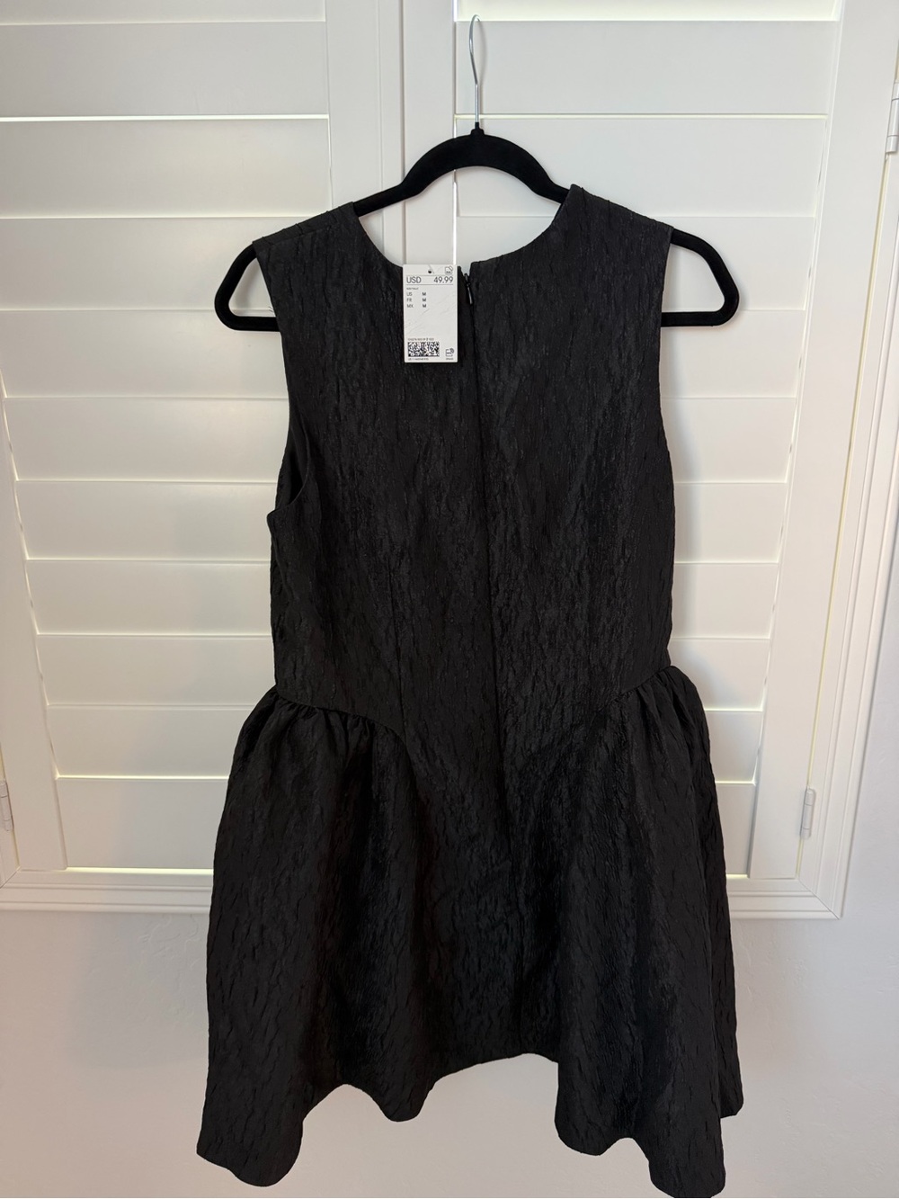 H&M Black Textured Sleeveless A-Line Dress - Picture 3 of 4